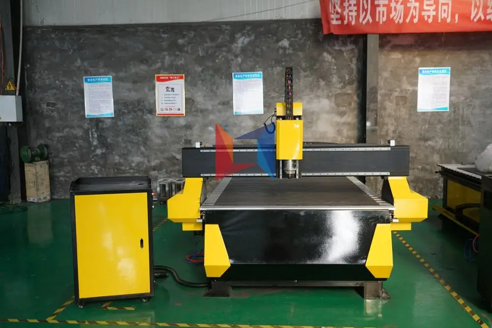 Высокая точность продвижение cnc маршрутизатор LXM1325 машина с низкой ценой|Фрезы по