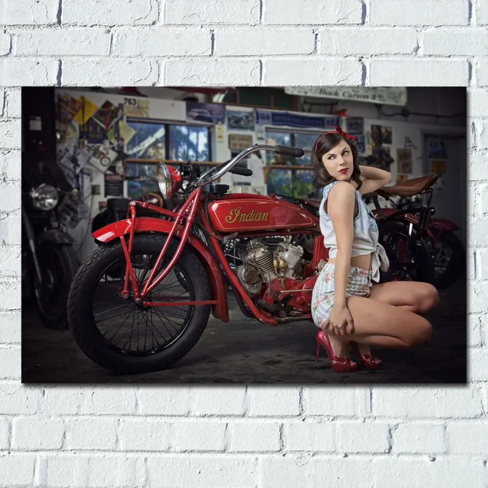 В байкерском стиле в ретро и с изображением девушке пин ап фоновый рисунок