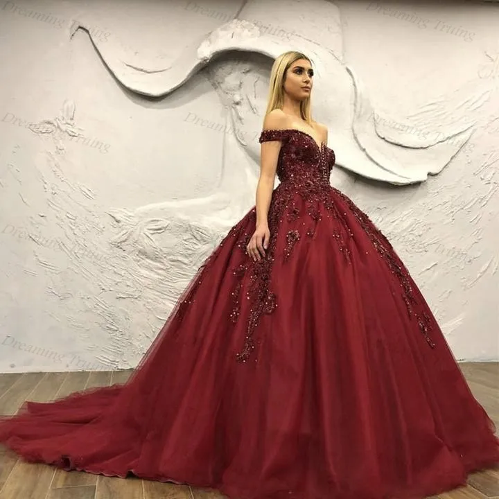same as picture Пышные бордовые платья Quinceanera бисером с v-образным вырезом и аппликацией, с фатиновой юбкой платье с открытыми плечами Выпускные платья Бальные платья 15 лет на день рождения - Цвет: same as picture