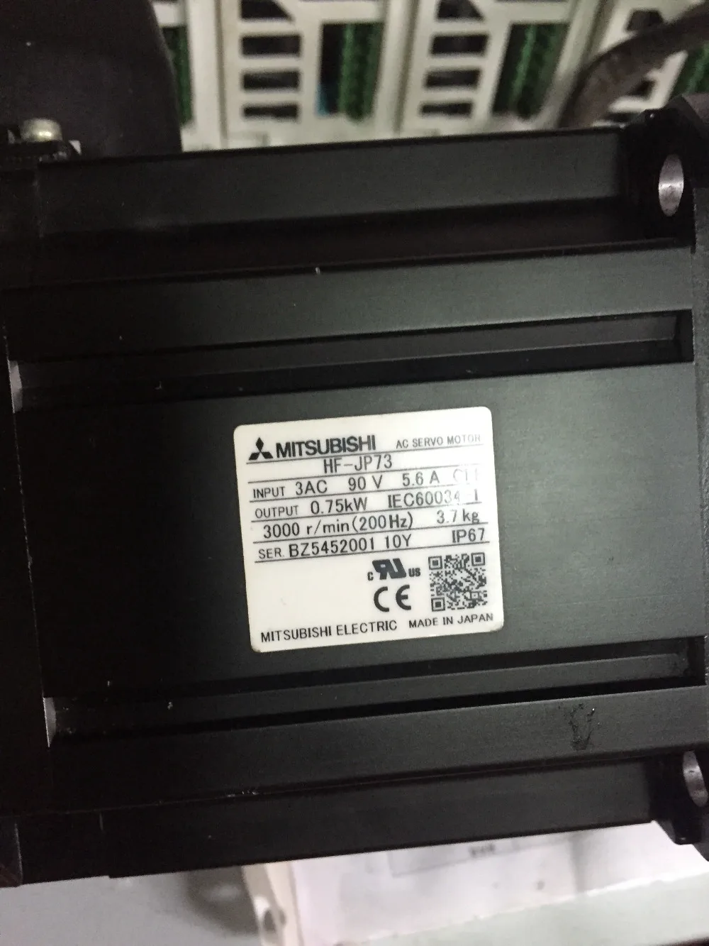 

Original new Japan Mitsubishi servo motor 0.75KW HF-JP73
