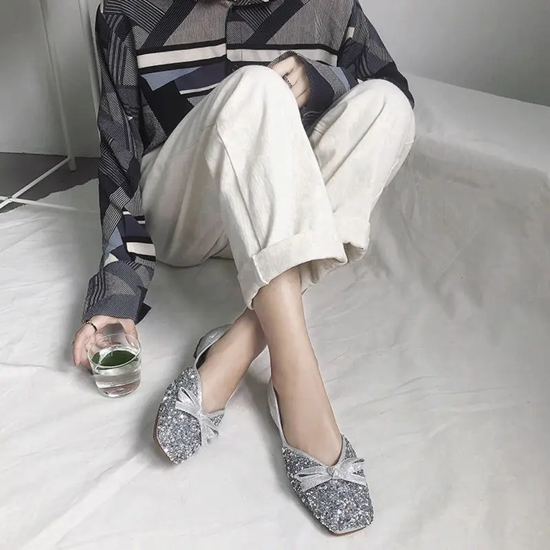 Женская обувь коллекция 2019 года в мелкий горошек с квадратным носком тонкие