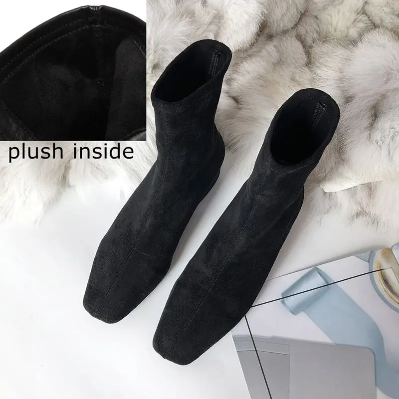 plush inside black YINKOGET/модные брендовые женские ботинки из флока на среднем каблуке удобные ботильоны для отдыха осенне-зимние ботинки с острым носком для девочек - Цвет: plush inside black