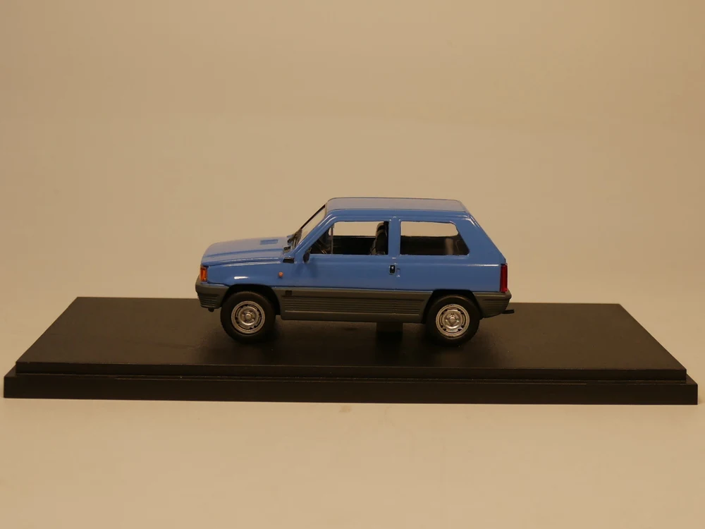 Модель автомобиля ist 1:43 fia t panda I из сплава игрушки для детей модель оригинальная