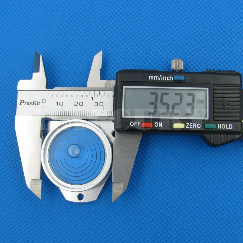 Треугольный металлический измеритель уровня воды размер 48*35*13 мм Универсальный