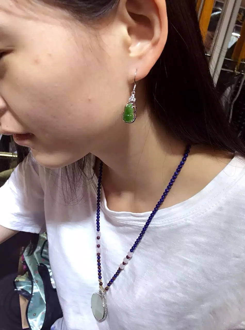 Hetian yu gourd shape Earrings | Украшения и аксессуары