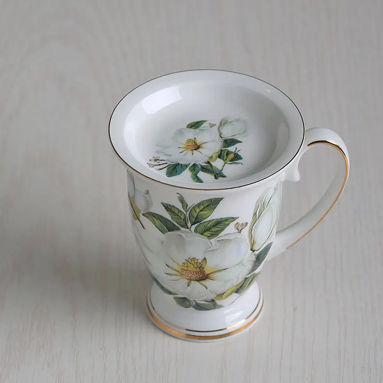 Кружка для кофе из фарфора с белыми розовыми костями 300 мл качественные товары