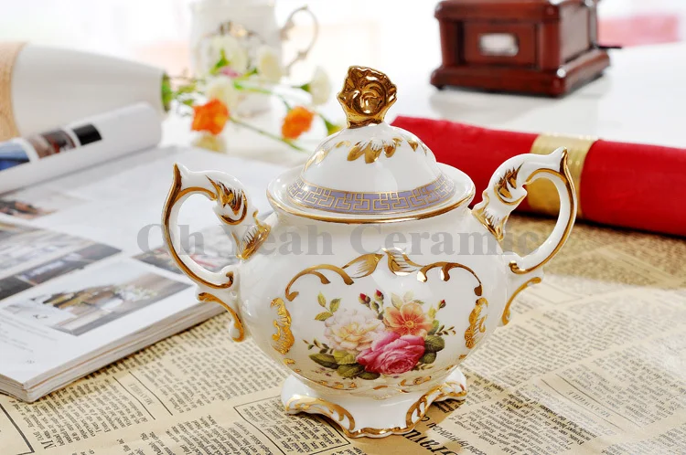 Фарфоровый кофейный набор костяной фарфор цветочный дизайн контур в золотом