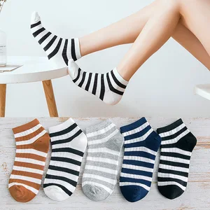 Женские носки 1 пара, новинка 2019, весенние Короткие хлопковые полосатые необычные женские модные высококачественные забавные носки для женщин