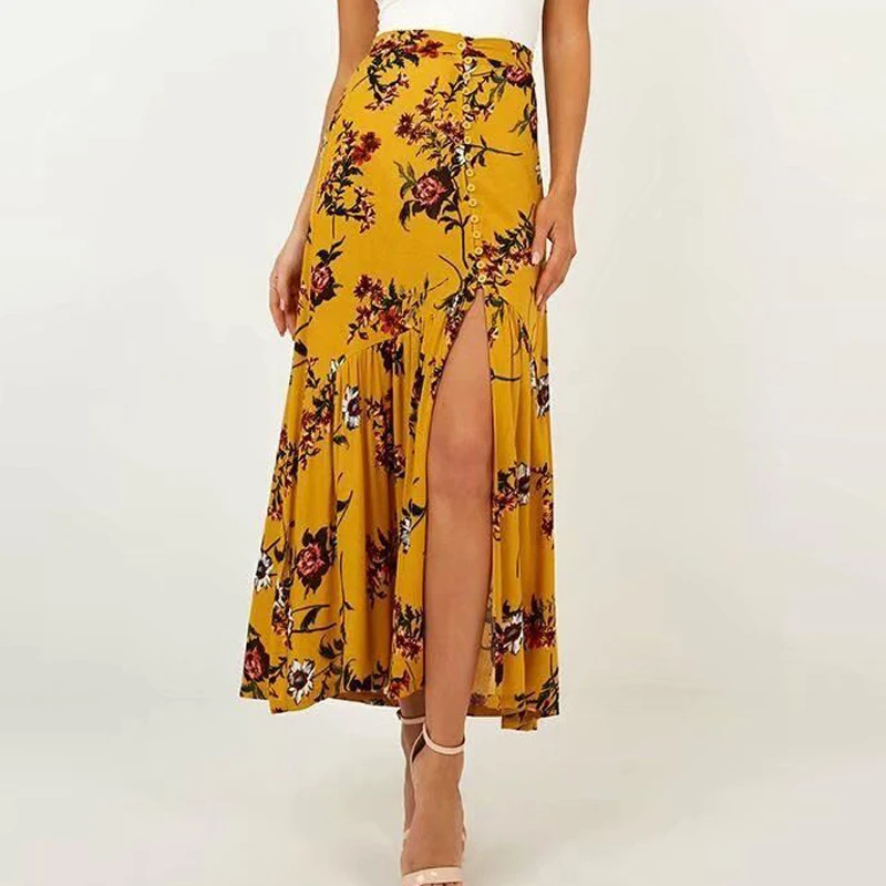 Богемная однобортная юбка с цветочным принтом на пуговицах и разрезом спереди