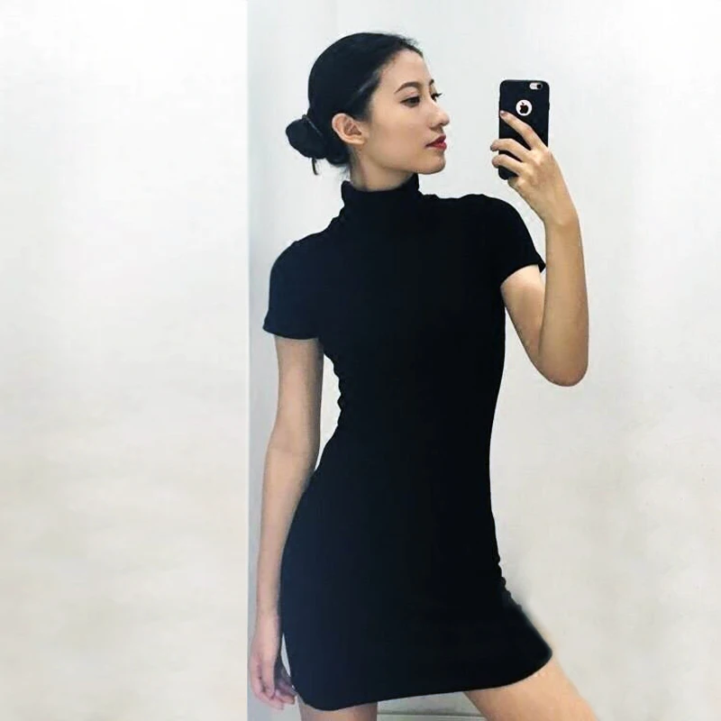 Женское Повседневное трикотажное мини платье в рубчик с высоким воротником и