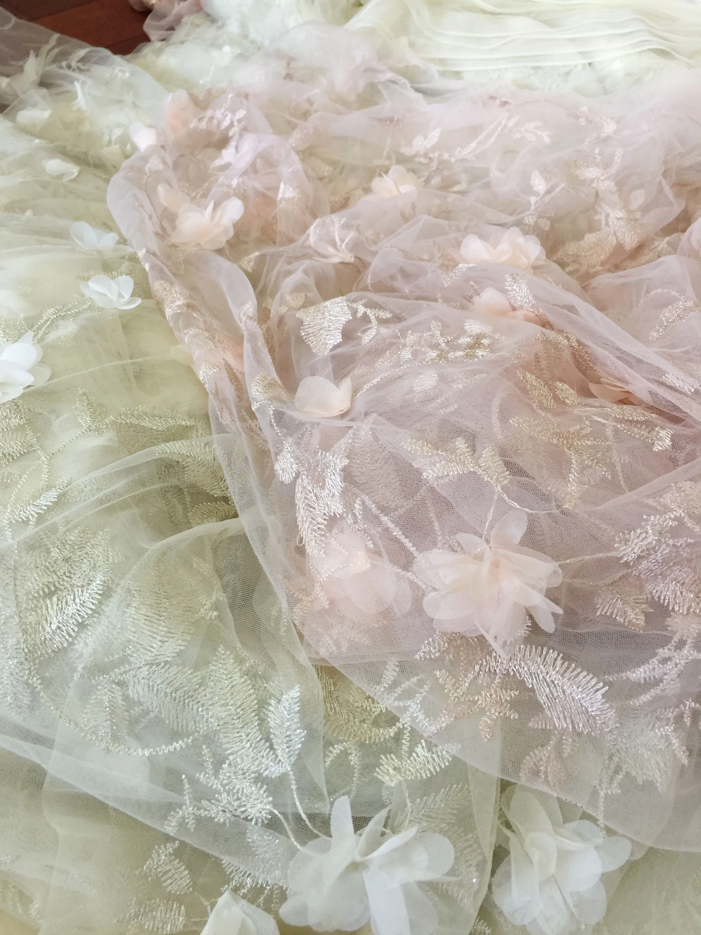 Тонкое шифоновое платье с цветочной вышивкой из ткани кружевной и кукольная