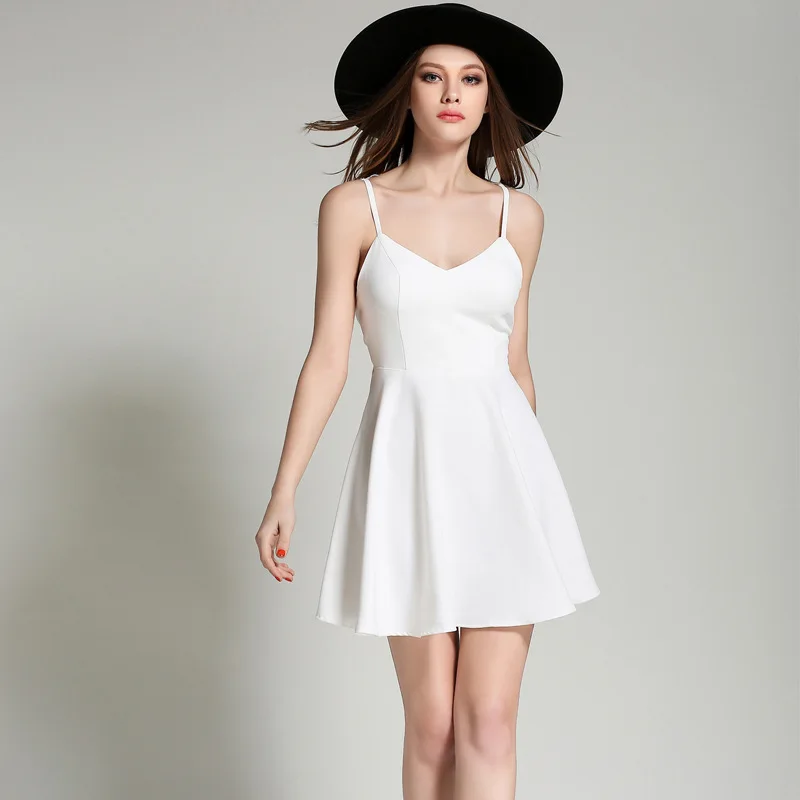 Женское кружевное платье на бретелях черное или белое повседневное облегающее