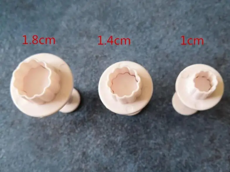 3pcs Round Lace Геометрический цветок Плунжер для сахарной мастики Формочки резак печенья инструменты для украшения торта инструменты для украшения Рождественского торта GYH - Цвет: 3pcs Round Lace