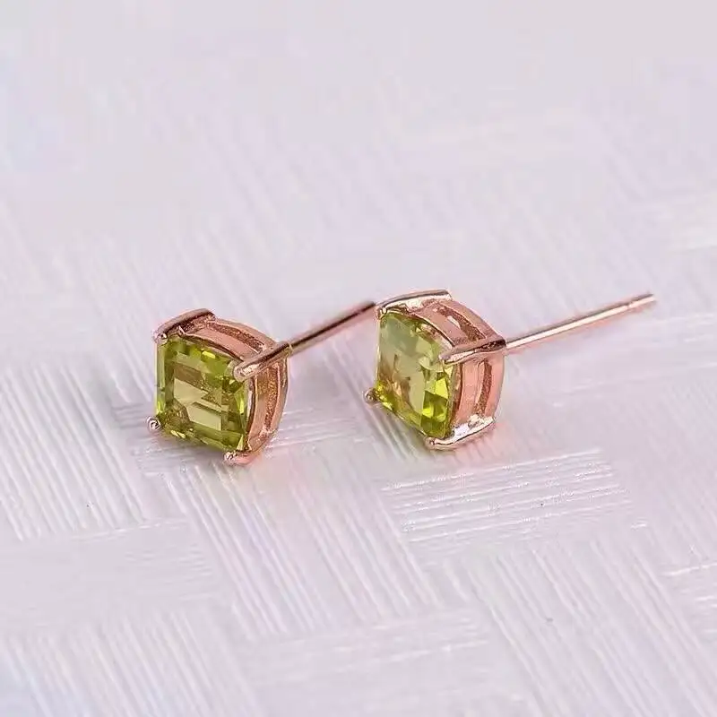 Серьги гвоздики с натуральным Перидотом 6 х6 мм серебро 925 пробы|stud earrings|earring studs