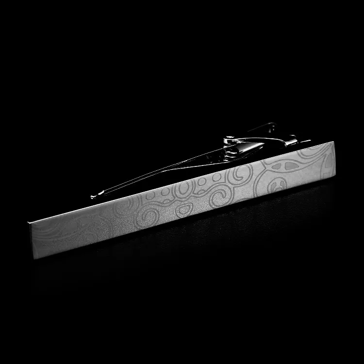 SPARTA Laser Engraving Clouds gun-black electroplating tie clip men's clips + free shipping !!! High quality metal | Украшения и