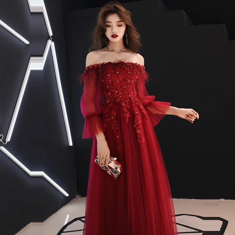 

It's Yiiya Evening Dress Long Sleeve Crystal Women Party Dresses Lace Robe De Soiree 2019 Plus Size Boat Neck Formal Gowns E689