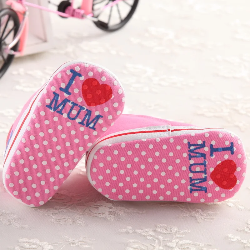 I LOVE MUM DAD/Весенняя парусиновая обувь для маленьких девочек и мальчиков; кроссовки для новорожденных; шикарные спортивные кроссовки со звездами