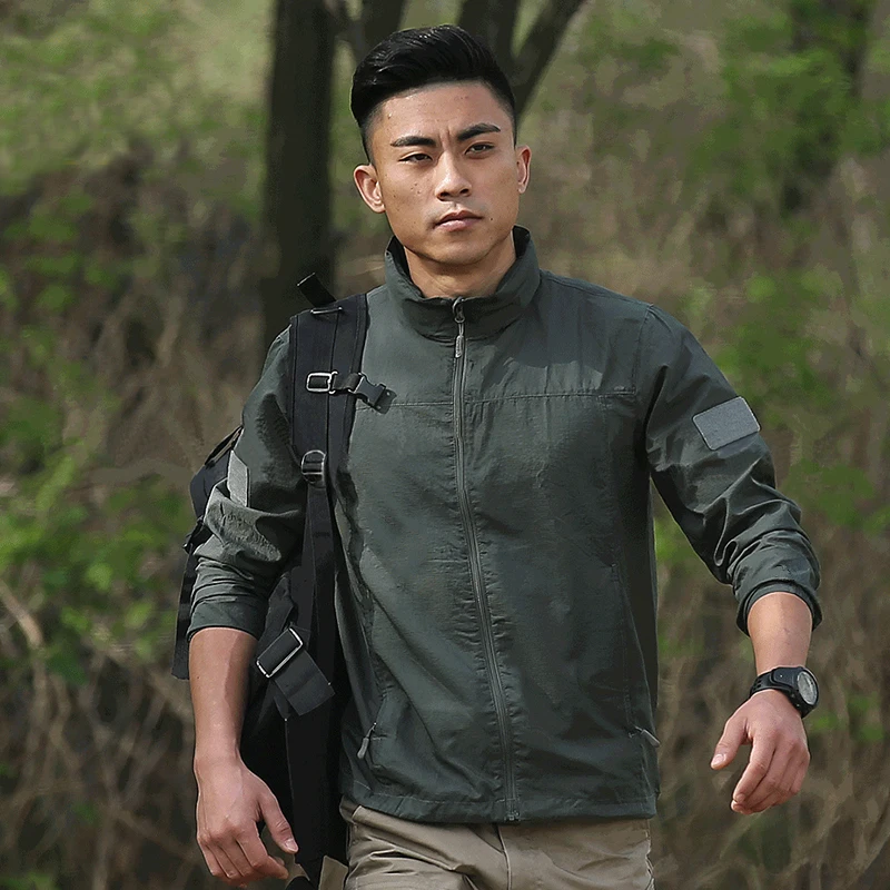 Мужская куртка весенне-летняя Солнцезащитная с капюшоном водонепроницаемая