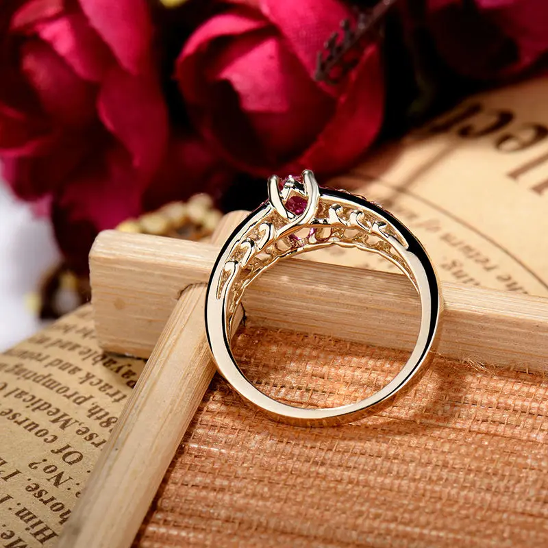 Кольцо с натуральным Рубином LANMI 14 карат желтое золото SR00444 4x6 мм - купить по