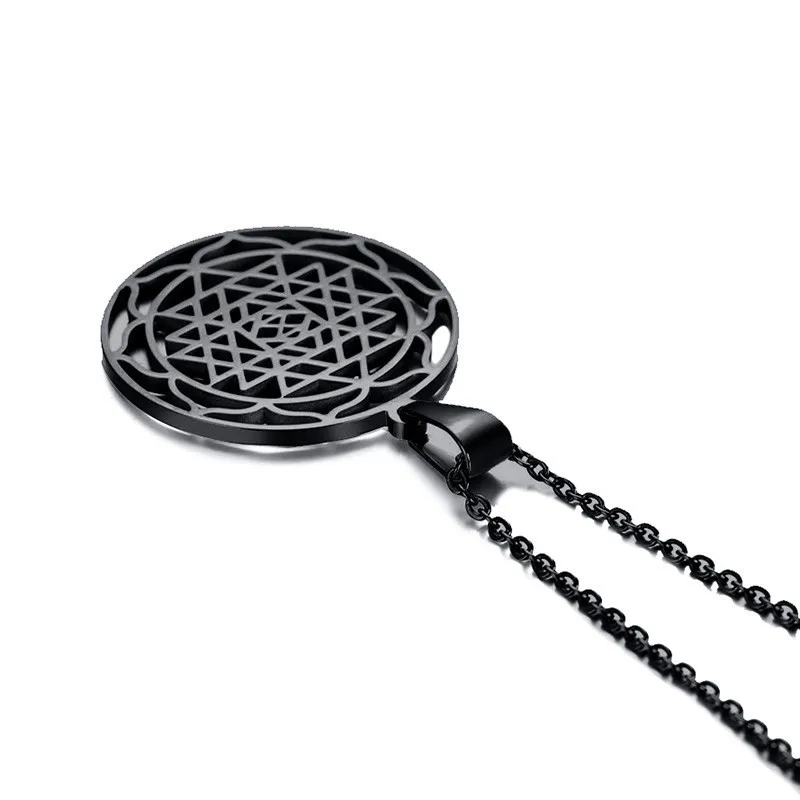 Очаровательное женское ожерелье кулон Sri Yantra Священная геометрия в черном и