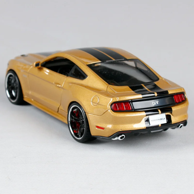 Maisto 1:24 2015 Mustang GT синий обувь золотистого и красного цветов автомобилей diecast для