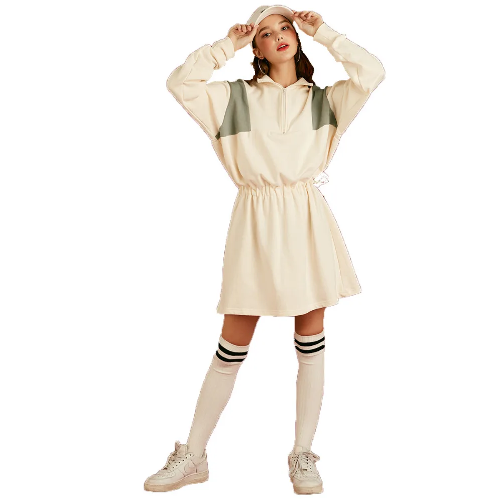 Полуоткрытое платье на молнии с контрастной строчкой талии завязками модное