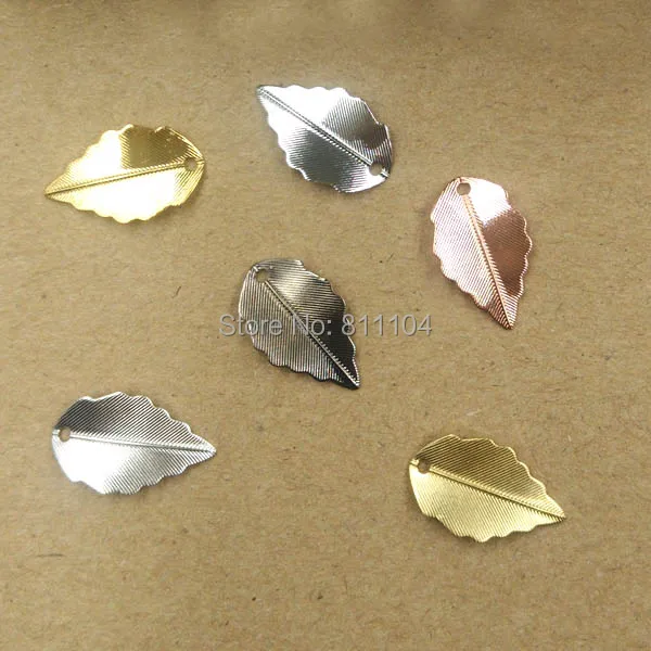 Разноцветные латунные металлические звенья в форме листа с металлическим