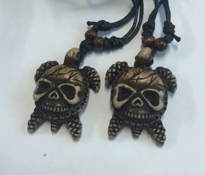 

FREE SHIPPING 12 pcs Faux Resin Skull Turtle Amulet Pendant Necklace
