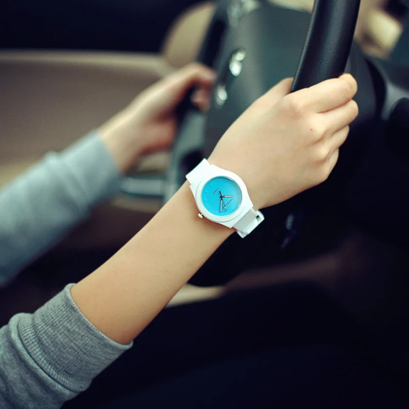 Горячие желе силиконовой резины Конфеты Кварцевые часы наручные для женщин