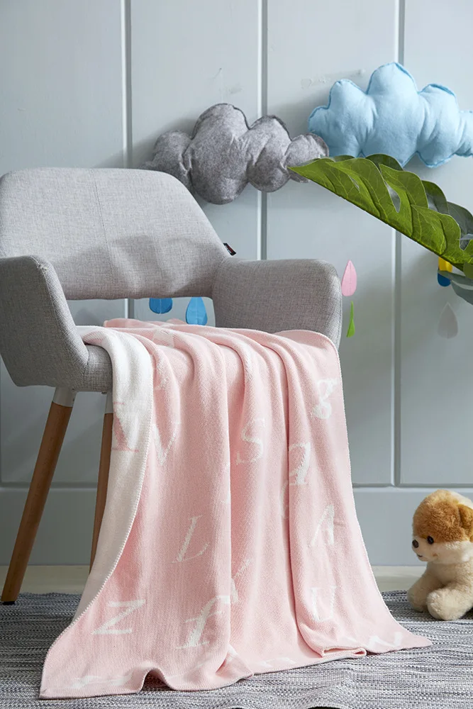 

2017 Brand 100% Cotton Thick Black White Letter Knitted Plaids Blanket Children School Bedding blankets Baby Swaddle 5 Colors