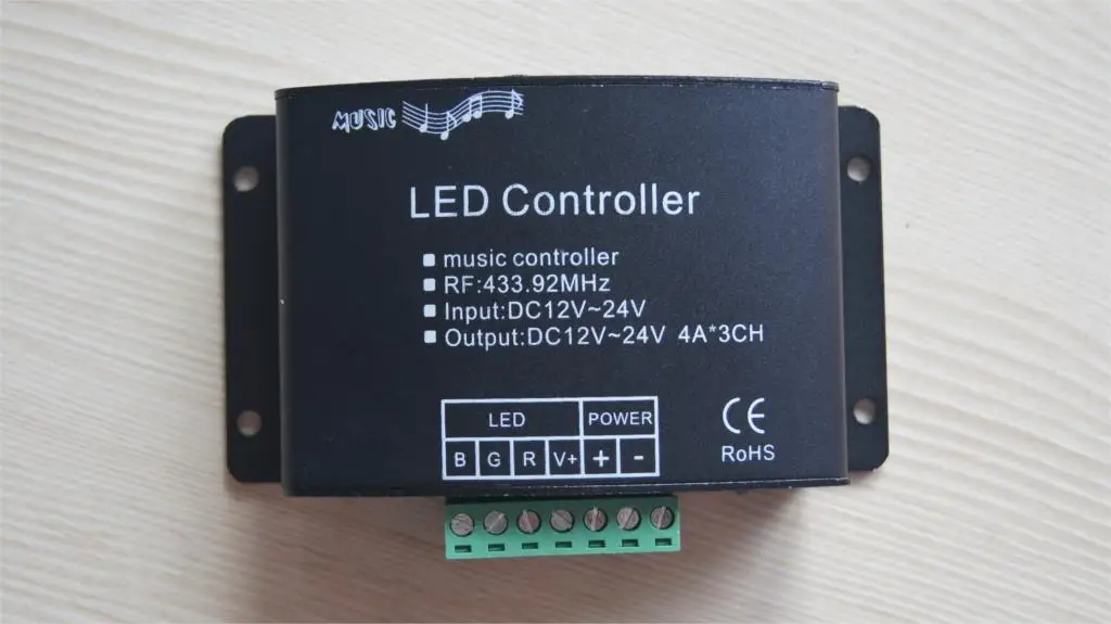 Цветной музыкальный контроллер RF RGBW (16A) /аудио RGB/RGBW светодиодный 24 кнопочный
