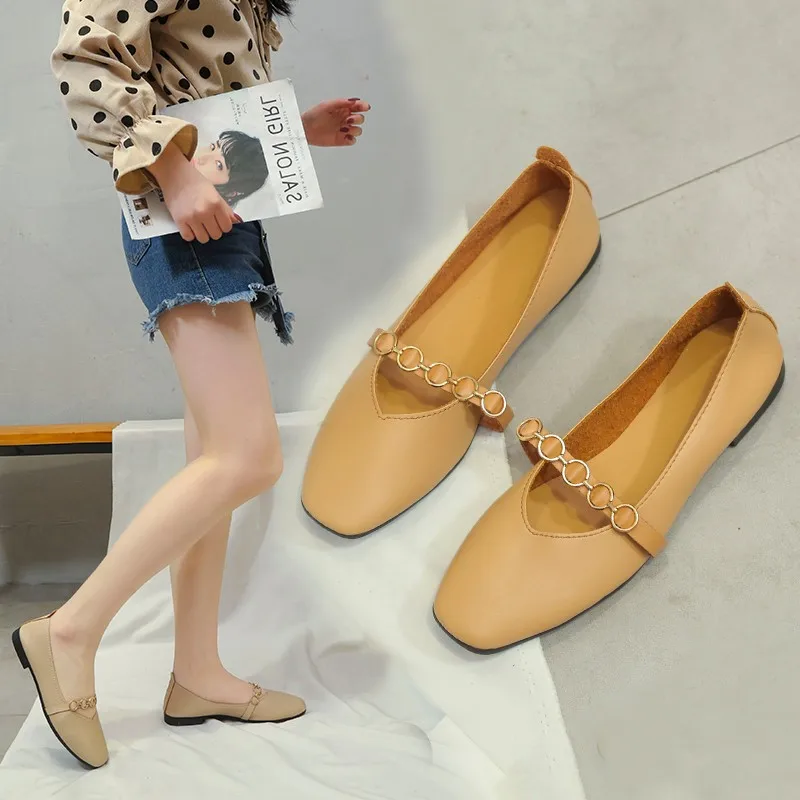 

Metal Decoration Flat Casual Women Shoes 2019 Spring New Square Toe Mother Flat Shoes Comfortable Square Soft Bottom Women Shoes