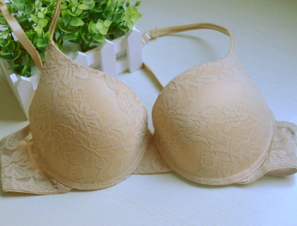 Женский кружевной бюстгальтер с чашками пуш-ап и глубоким V-образным вырезом |