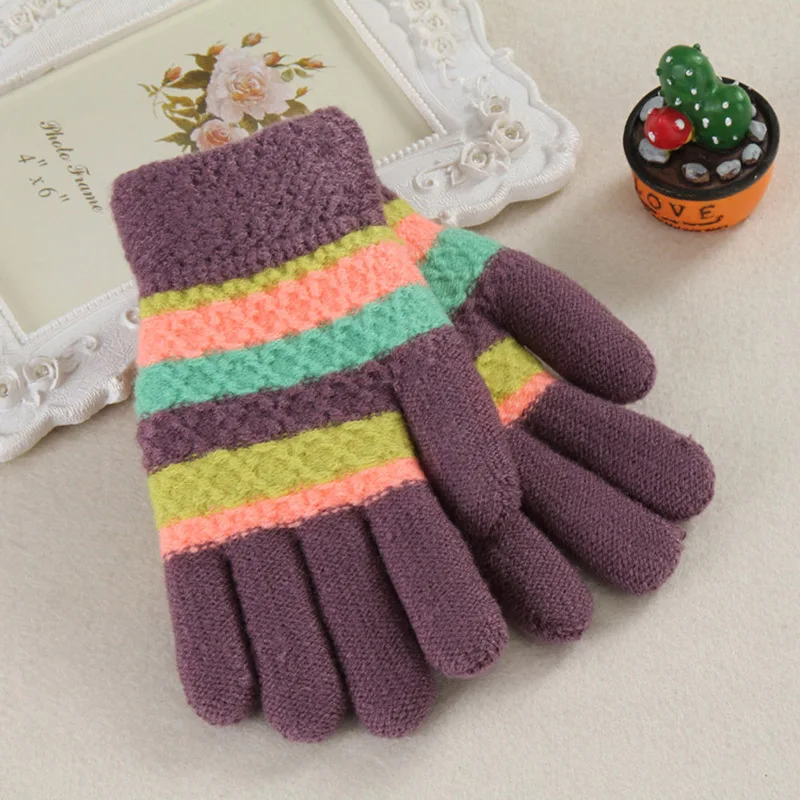 

8-13 years old children winter full finger warm gloves plus velvet thickening points refers to students twist striped gloves C34