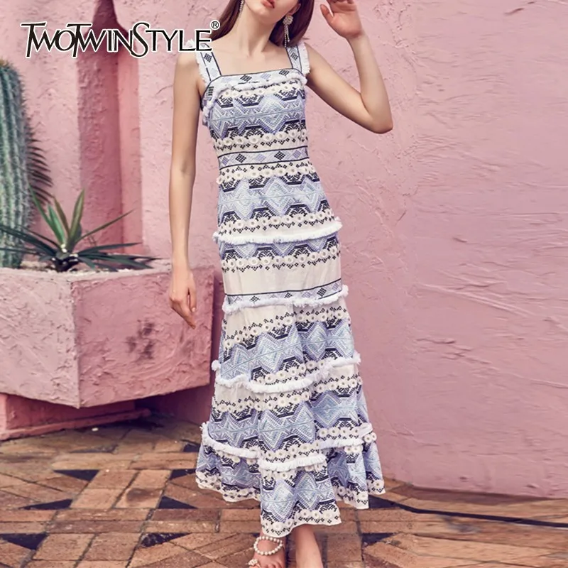 Платье TWOTWINSTYLE винтажное с кисточками без рукавов высокой талией до щиколотки