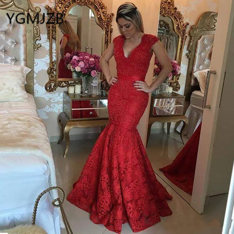 

Elegant Evening Dresses 2019 Mermaid V-neck Cap Sleeve Pearls Lace Illusion Back Saudi Arabic Women Formal Prom Gown Party Dress