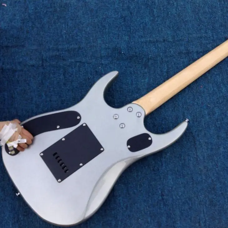 Электрогитара Musicman JPX1 серебристого цвета|Электрогитара| |