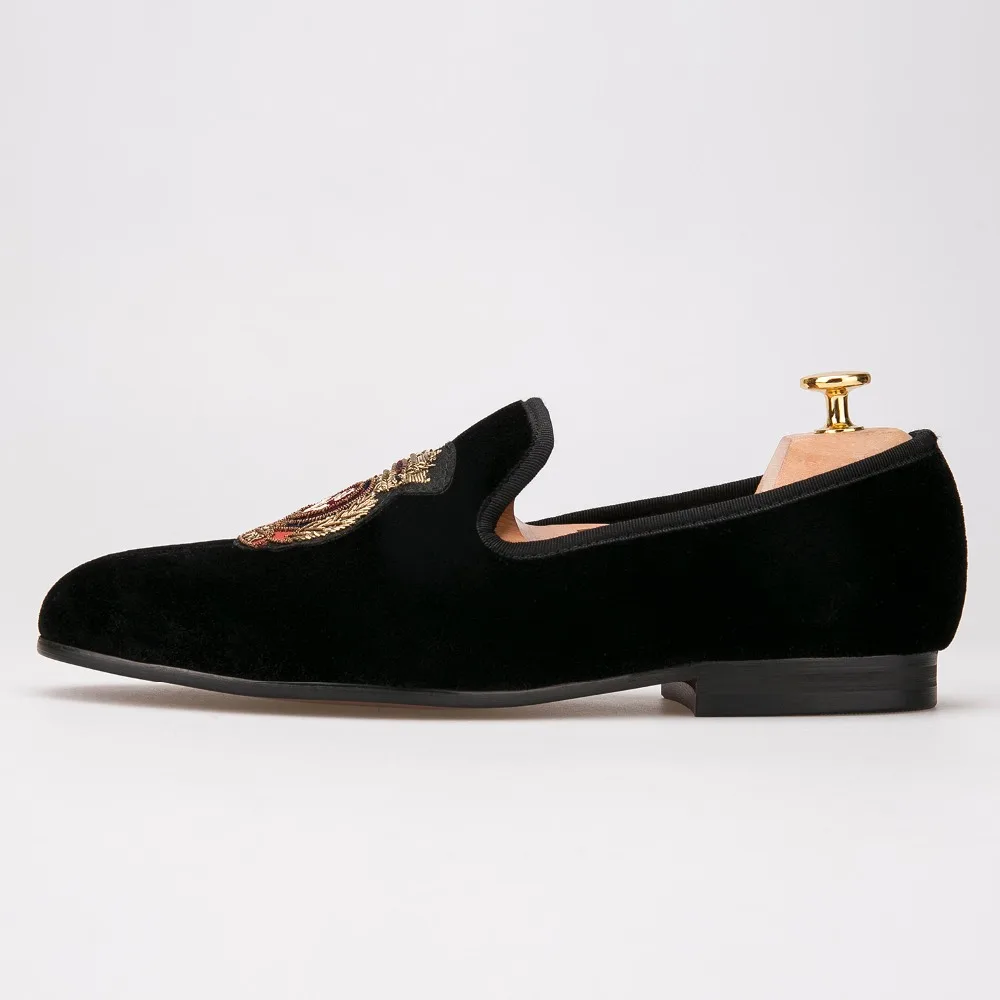 Стильная бархатная мужская обувь с ручной строчкой Вышитые Мокасины Мужская