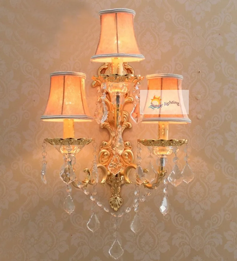 Декор для гостиной золотой настенный светильник бра тканевый абажур хрустальные