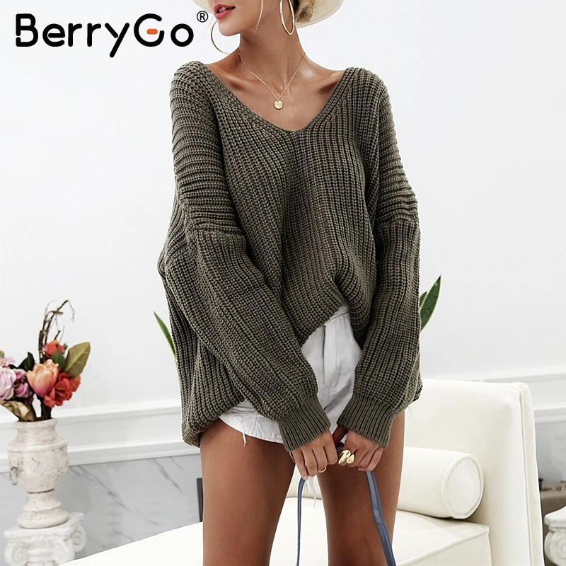 Женский трикотажный свитер BerryGo с открытой спинкой на шнурках осень и зиму |