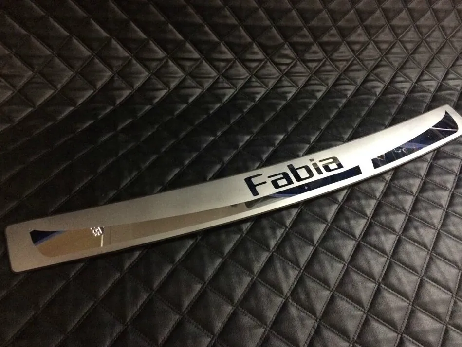 Защитная накладка на задний бампер Накладка порог заднего багажника для Skoda Fabia