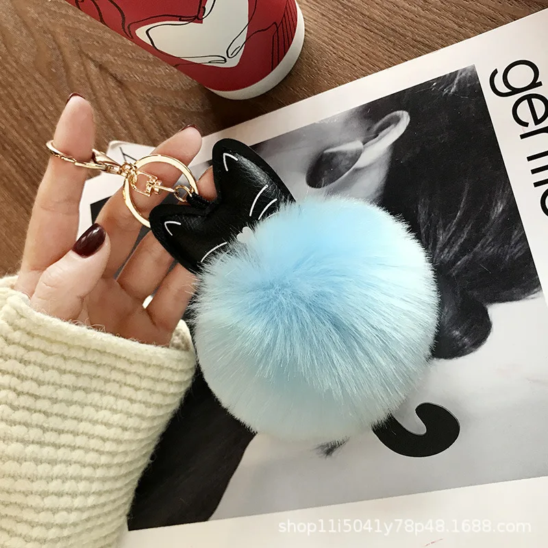 Брелок Подвеска из искусственного меха с помпоном в виде кота | Украшения и