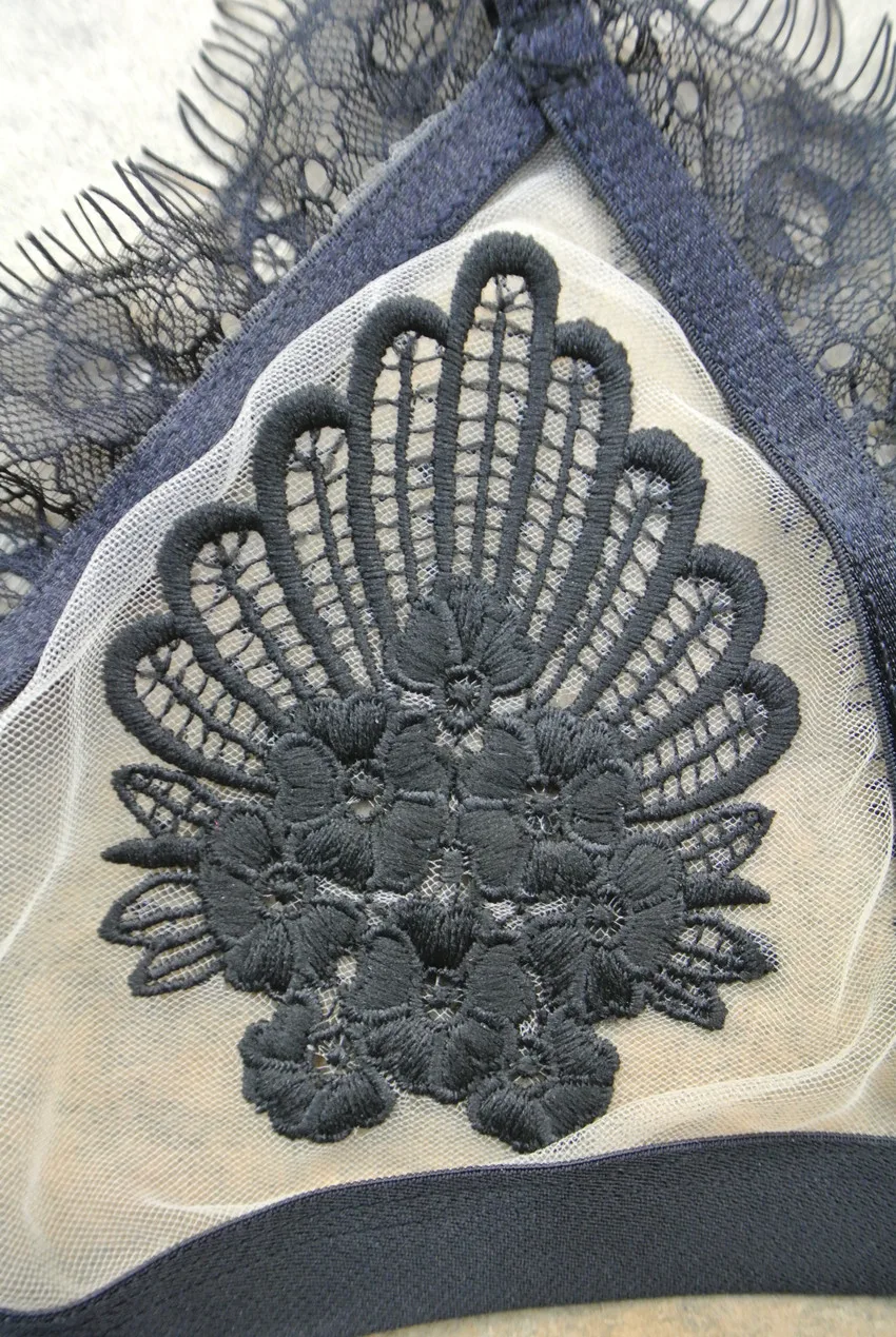 Шантильи кружева без подкладки вышивка беспроводной треугольник Bralette сексуальная прозрачное нижнее белье