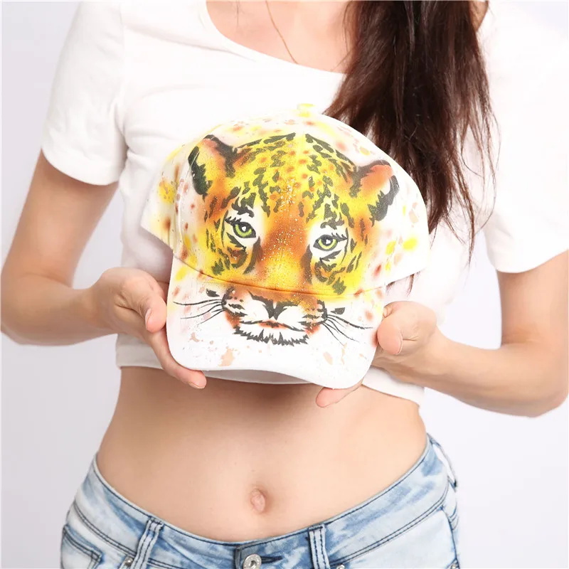 

Jinjin.QC Yellow Cheetah Head Hand Paint Baseball Cap Unisex Cotton Adjustable Animal Print Novelty Baseball Caps and Hats