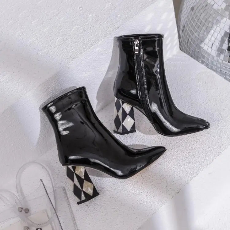 Новинка 2019 г. ботинки из блестящей черной кожи в клетку на каблуке модная Осенняя