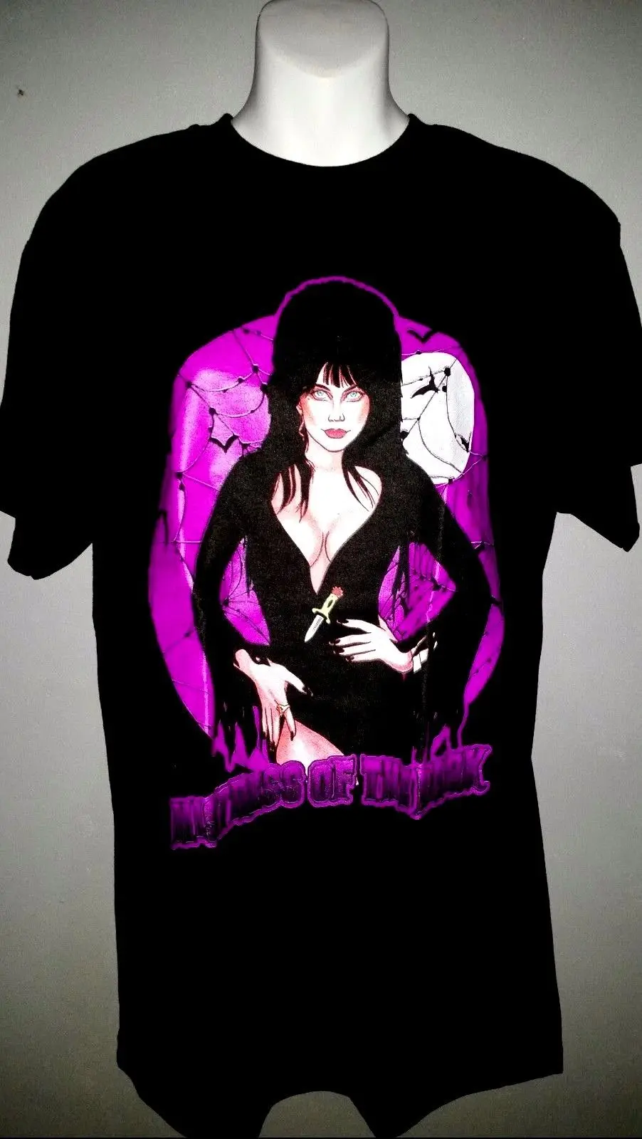 Elvira хозяйка для печати на черных майках Размеры (Small 3XL) фильмов ужасов Футболка с