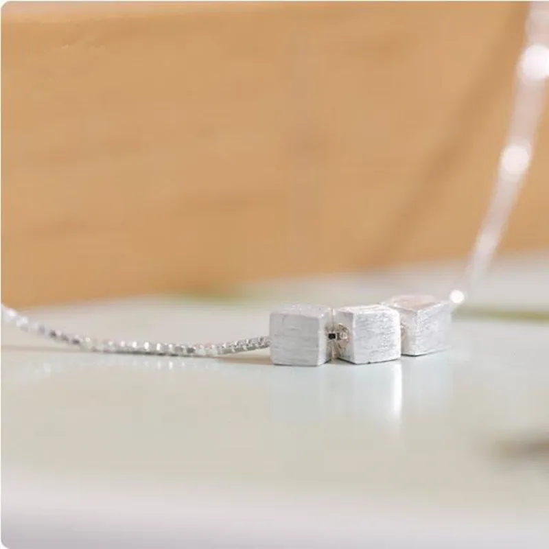 Цепочка с подвеской в виде трехмерного блока из серебра 925 пробы|fashion necklace|necklace