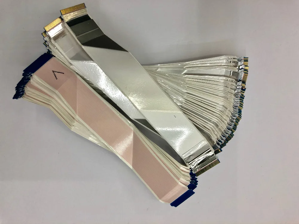 Оригинальный кабель HDMI для подключения док-станции к материнской плате |