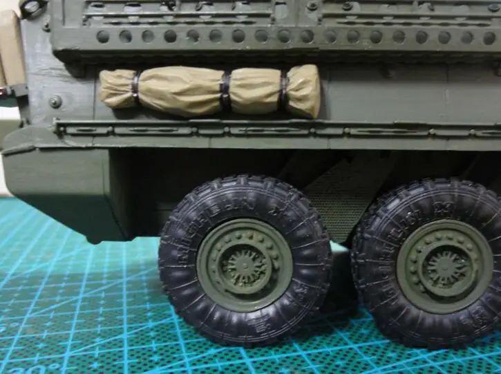 KingTair масштаб 1/72 разборный танк игрушечные наборы Соединенные Штаты M1131 Stryker