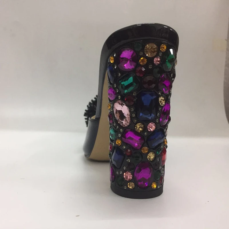 Мюли женские на высоком каблуке цветные шлепанцы со стразами украшенные